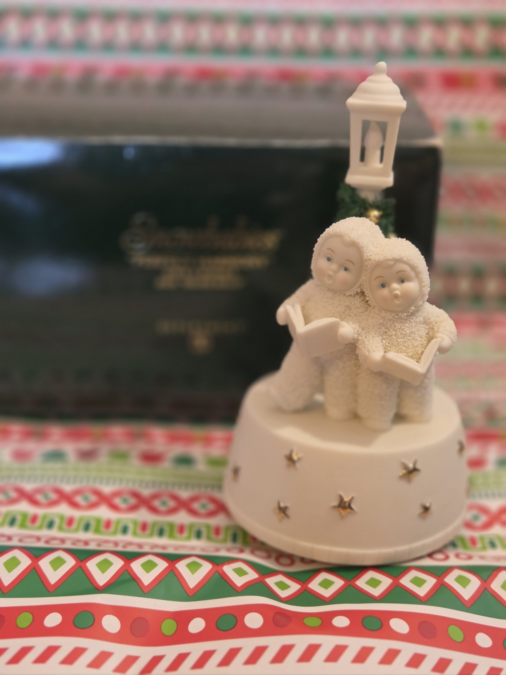 Snowbabies White Ceramic Caroling Figurine with Lantern - Brand: Department 56